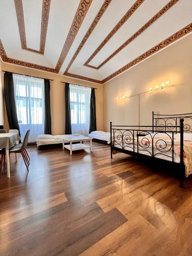 Casa Italia Prague Aparthotel Exterior photo